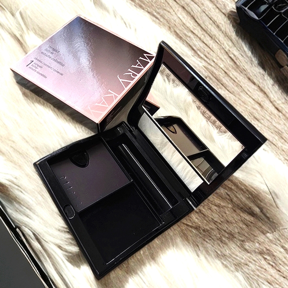 Mary Kay Black Compact with Mirror